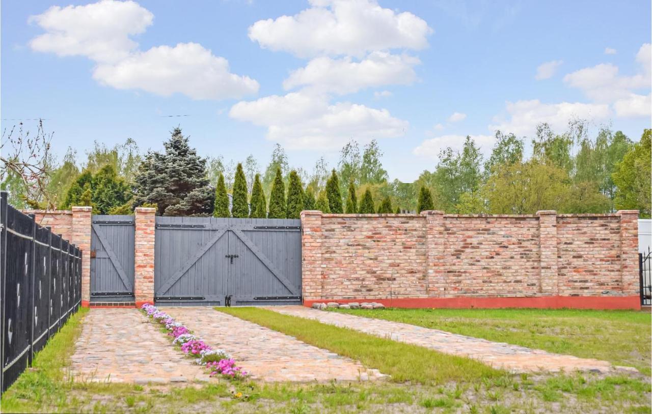 Nice Home In Nowe Warpno With Kitchen Exterior foto