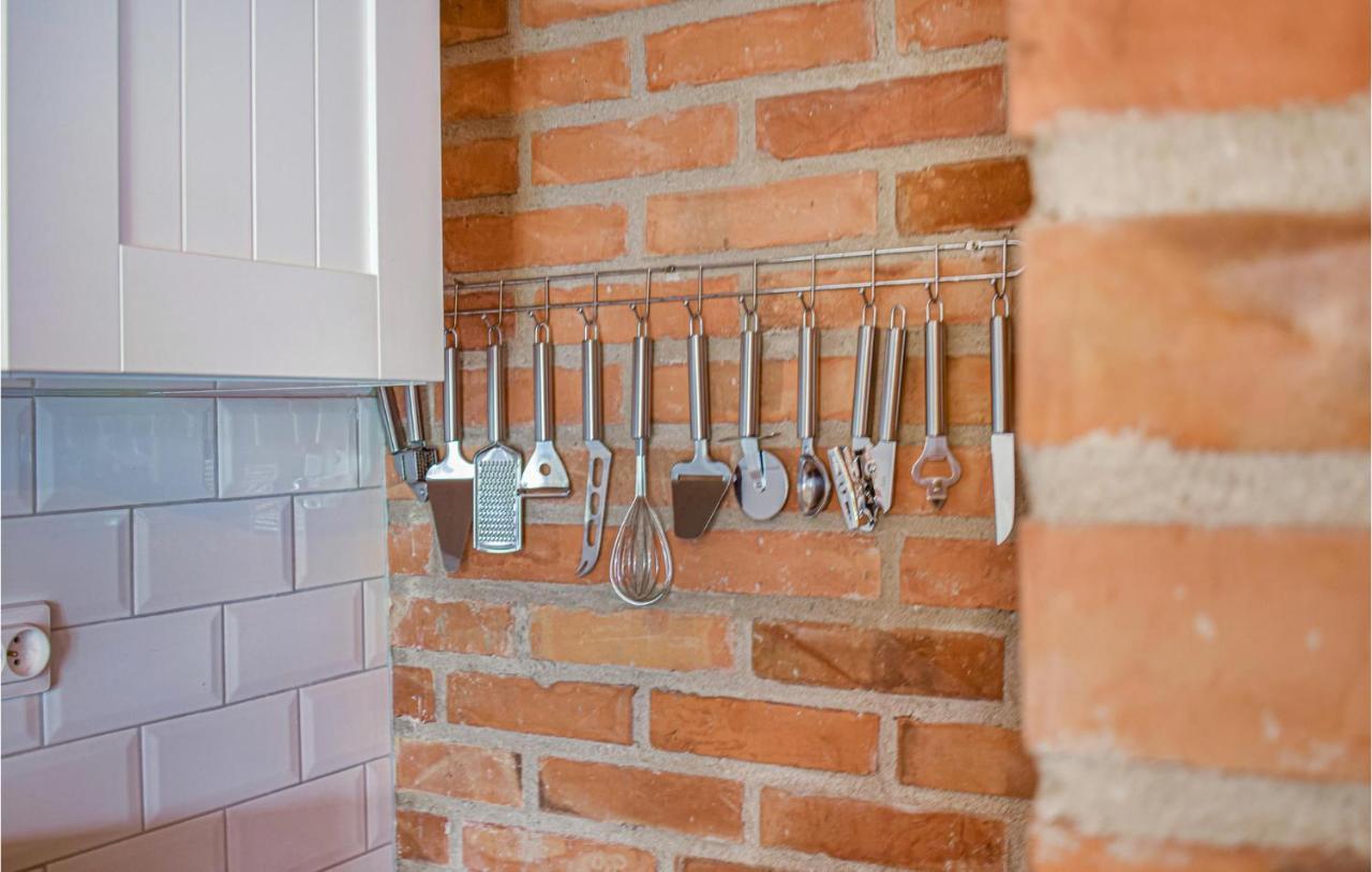 Nice Home In Nowe Warpno With Kitchen Exterior foto